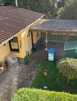 **Kleines Wohn- oder Ferienhaus mit kleinem Garten und Carport in der Eifel** - Rommersheim