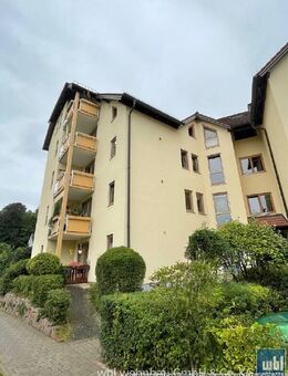 Modernisierte und gut vermietete 2-Zimmer-Wohnung mit Balkon - Waldheim