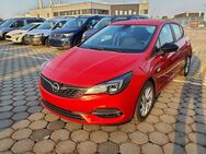 Opel Astra, 1.2 K Business, Jahr 2022 - Rüsselsheim