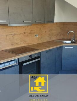 Sanierte 4-Zimmer DG Wohnung mit Balkon - ab Oktober Bezugsfrei ! - Untereisesheim