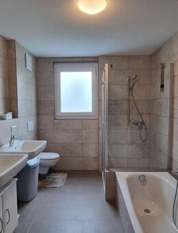 Modernes Wohnen mit vielen EXTRAS - Helle 4 Zimmerwohnung in neuwertigem Zustand!!! mit PV Anlage! - Jestetten