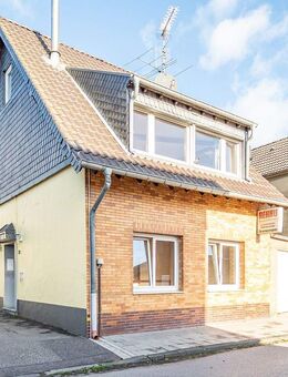 Wohnen & Arbeiten vereint: Anwesen mit Wohnhaus und Gewerbehalle in Geilenkirchen-Leiffarth! - Geilenkirchen