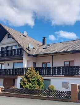 Großes Zweifamilienhaus in ruhiger Lage von Schlüsselfeld im Ortsteil Aschbach - Schlüsselfeld