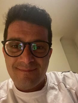 Voglio conoscere nuove persone!!ragazze belle con la voglia di passare tempo insieme!!sono Vito 34 anni italiano - Berlin