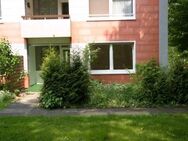 Schöne 2 Zimmer Wohnung mit Terrasse und kleinem Vorgarten - Schwalbach (Taunus)