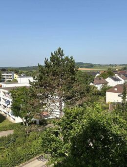 .::Herrliche Aussichten - großzügige und bequeme 4,5 Zimmer-Wohnung::. - Waldenbuch
