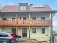 Großzügiges Einfamilienhaus mit Einliegerwohnung in ruhiger Lage von Eltmann - Eltmann