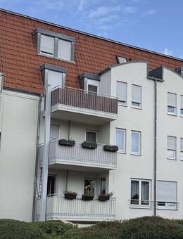 Ruhige, sehr schöne und gepflegte 3-Zimmer-Wohnung mit Balkon und Loggia in Dresden - Laubegast - Dresden