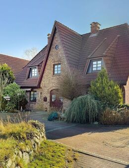 Haus im Friesischen Stil mit Sylter Giebel in ruhiger Lage - Nordfriesland - Langenhorn