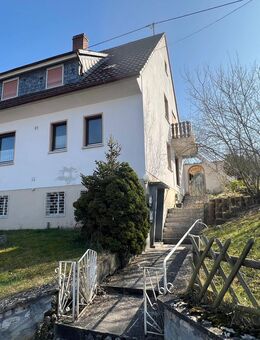 Top-Gelegenheit! Doppelhaushälfte mit 2 Wohnungen und Gartengrundstück in Monzingen zu verkaufen. - Monzingen