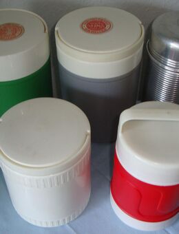 DDR Thermobehälter Eisbombe THERMOS Metall Kunststoff 1 Liter bis 0,3 Liter alle sehr gut erhalten - Rostock
