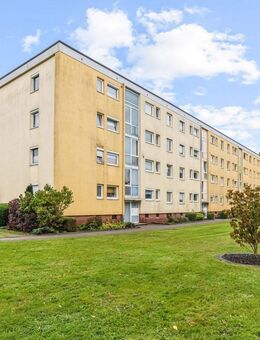 Sehr gepflegte 2,5-Zimmer-Eigentumswohnung mit Sonnenbalkon in ruhiger Lage von Kiel-Suchsdorf - Kiel