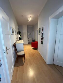 Moderne 3-Zimmer-Altbauwohnung mit Balkon in Hannover-List, nahe Eilenriede und Pelikanviertel - Hannover
