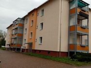 Zentral gelegene 2-Raum-Wohnung mit Balkon sucht Mieter - Oelsnitz (Erzgebirge)