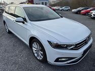 VW Passat Variant, 2.0 TDI Elegance Schwenkbar PDCvo hi Dynamic L A Front Insassen proaktiv, Jahr 2019 - Boxberg (Baden-Württemberg)