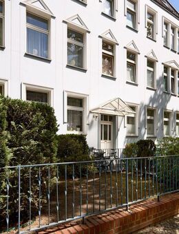 Maisonette-Wohnung mit Wintergarten & Galerie - renovierungsbedürftig, mit viel Potenzial - Berlin