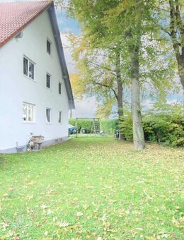 Sofort bezugsfrei: 4-Zimmer-Erdgeschosswohnung mit 300qm Traumgarten und 2 Parkplätzen! - Langerringen