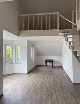 Weite Räume, klare Linien, viel Licht - großzügige Etagenwohnung mit Stil auf 135?m² - Weiler-Simmerberg