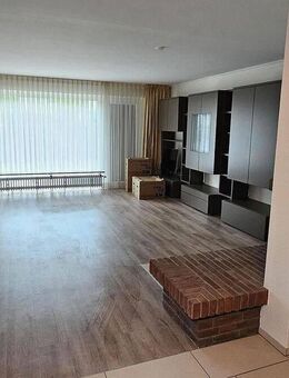 Sanierte Doppelhaushälfte mit Garage und Garten - Hamburg