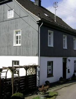 Naturliebhaber-Single, Gepflegte, 2-Zimmer-Etagenwohnung,Carport, sep.Gartenterrasse, ruhige, ländliche Wohnlage, Marienheide-Ortsteil, - Marienheide