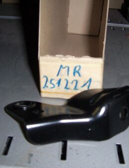 MR251221 Sitzscharnier seitlich rechts, Sitz hinten Mitsubishi Carisma - Hannover Vahrenwald-List