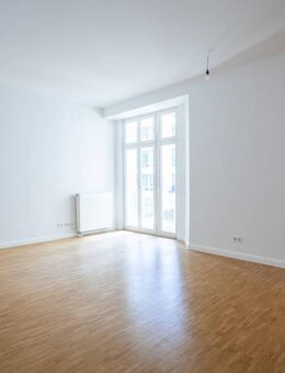 Eleganz in Bestlage: 3-Zimmer-Wohnung im historischen Stadtpalais mit Südbalkon in Berlin-Mitte - Berlin