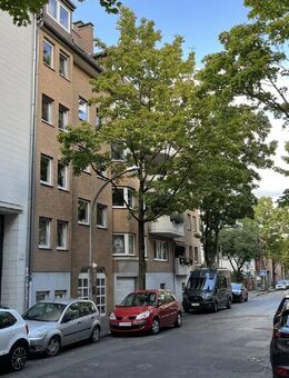 über 2.000 m² Nfl - vermietetes MFH - Köln