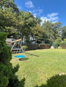 Zweifamilienhaus + Apartment- stadtnah und ruhig gelegen am Waldrand! - Mayen