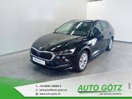 Skoda Octavia, Combi Style Vorb VZE Digi elektr Heckkl BlindSpot vo hi LichtAssist SpurAssist Connect Sunset 4xEFH Ladeboden Armlehne Metallic, Jahr 2023 - Beilngries