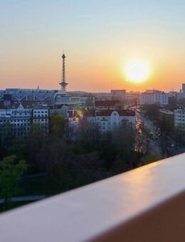 Skyline trifft Seeidylle: Design-Penthouse mit Weitblick und Wassergrundstück - Berlin