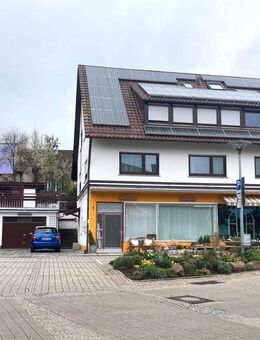 Vielseitige Kapitalanlage: Mehrfamilienhaus mit 3 Wohnungen und 2 Gewerbeeinheiten - Calw
