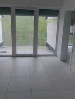 Dachgeschosswohnung in einem neuerbauten Zweifamilienhaus in Wertheim-Stadtteil - Wertheim