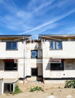 Neubau - Moderne 2,5 Zimmer-Wohnung mit Balkon - Ruhe und Wohnkomfort - Breitengüßbach