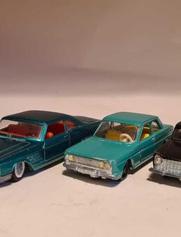 3 alte Siku Modelle V Serie 60er/70er Jahre gut bis fast sehr gut erhalten. - Berlin
