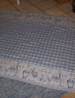 Tischdecken 135 x 225 cm und 82 x 82 cm - Erwitte