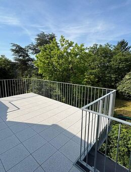 Penthouse-Wohnung mit Dachterrasse und zusätzlicher Stauraum-Speicherfläche - Wiesbaden