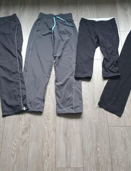 4.Damen Sport/Fitness/Freizeithosen "Esprit & Body Style" Gr.36/38 (S) Grau/Schwarz **Top** Anschauen - Köln