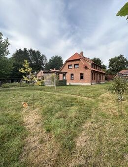 Historie trifft Moderne - Einfamilienhaus mit Einliegerwohnung auf großen Grund - Walsrode