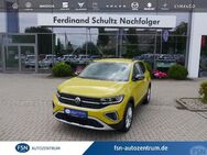 VW T-Cross, 1.0 l TSI Life, Jahr 2022 - Rostock