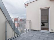 3-Zimmer-Dachgeschosswohnung mir TERRASSE & EBK - Berlin