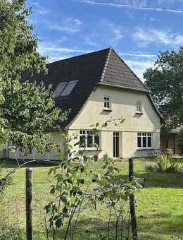 Liebevoll saniertes Landhaus in Alleinlage mit Möglichkeit zur Tierhaltung - Martfeld