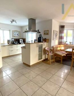 EXCLUSIVES Landhaus in ALLEINLAGE bei Deggendorf - Deggendorf