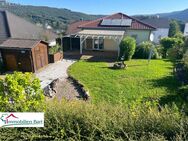 FREISTEHENDES EINFAMILIENHAUS MIT SÜD-TERRASSE, BLICK INS GRÜNE UND VIEL PLATZ - Saarburg