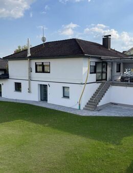 Platz für die ganze Familie - freistehendes Einfamilienhaus mit Terrasse & großem Garten - Windorf
