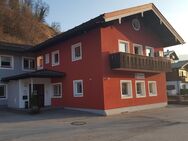 Wohnung mit Einfamilienhauscharakter, Berchtesgaden zentrale Lage mit Pool, Terrasse, Garten und Wald - Berchtesgaden