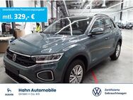 VW T-Roc, 1.5 TSI Life AppConnect Digital, Jahr 2023 - Backnang