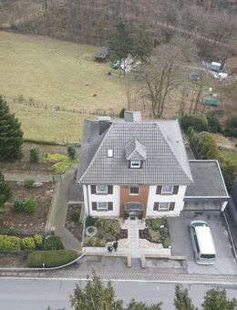 Ein-/ Zweifamilienhaus mit Weitblick. - Velbert