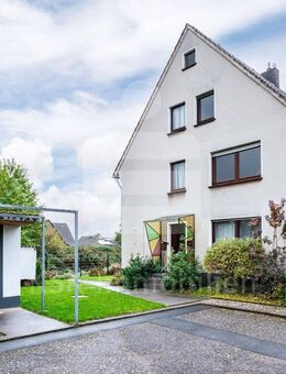 Freistehendes Wohnhaus mit 3 Einheiten, komplett frei! - Niederkassel