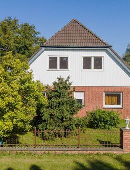 Einliegerwohnung, moderne Einbauküche & Bäder, Balkon, großer Garten: Einfamilienhaus Garzau-Garzin - Garzau-Garzin