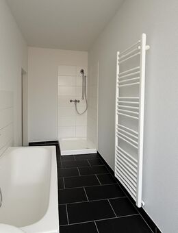 Geräumige 3-Raumwohnung mit Balkon! Erstbezug nach Sanierung - Halle (Saale)
